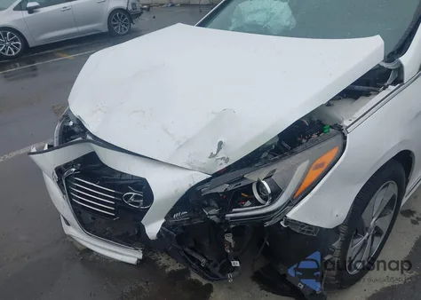 2016 Hyundai Sonata Hybrid Limited z USA, uszkodzony, nr VIN KMHE34L13GA009610